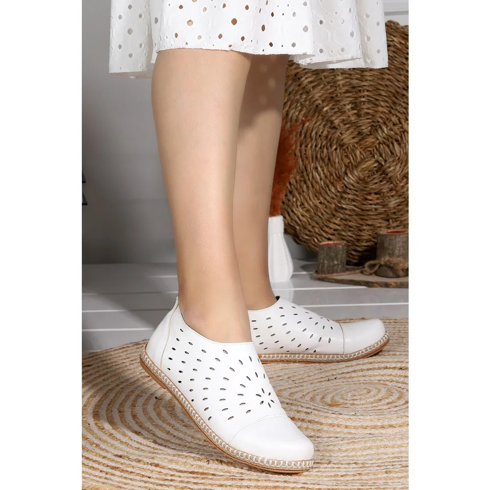 

Женские туфли-балерины Dorlie 139-42