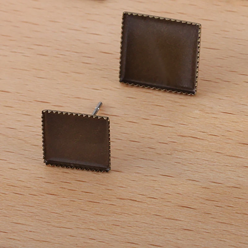30Pcs WHOLESALE ANTIQUE BRONZE Stud Earring  With Inner 10/12/15mm Teeth Edge Square Bezel Setting Tray for Cameo Cabochons