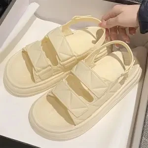 Женские однотонные сандалии на плоской подошве