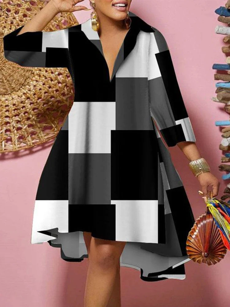 Женское летнее платье-трапеция в клетку с V-образным вырезом и длинным рукавом