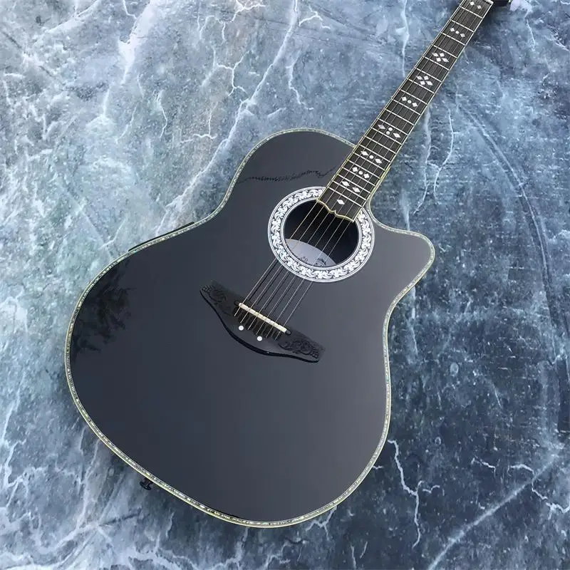 

Акустическая гитара, 12 струн, в форме ракушки