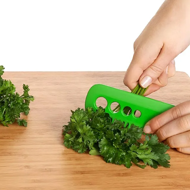 

Vegetable Peeler Vegetable Peeler Mini Gadget Leaf Remover Kitchen Fruit and Vegetable Cutting Comb