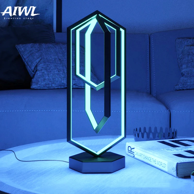 

Современная креативная настольная лампа RGB с дистанционным управлением, атмосферное приложение, металлический светильник, украшение для г...