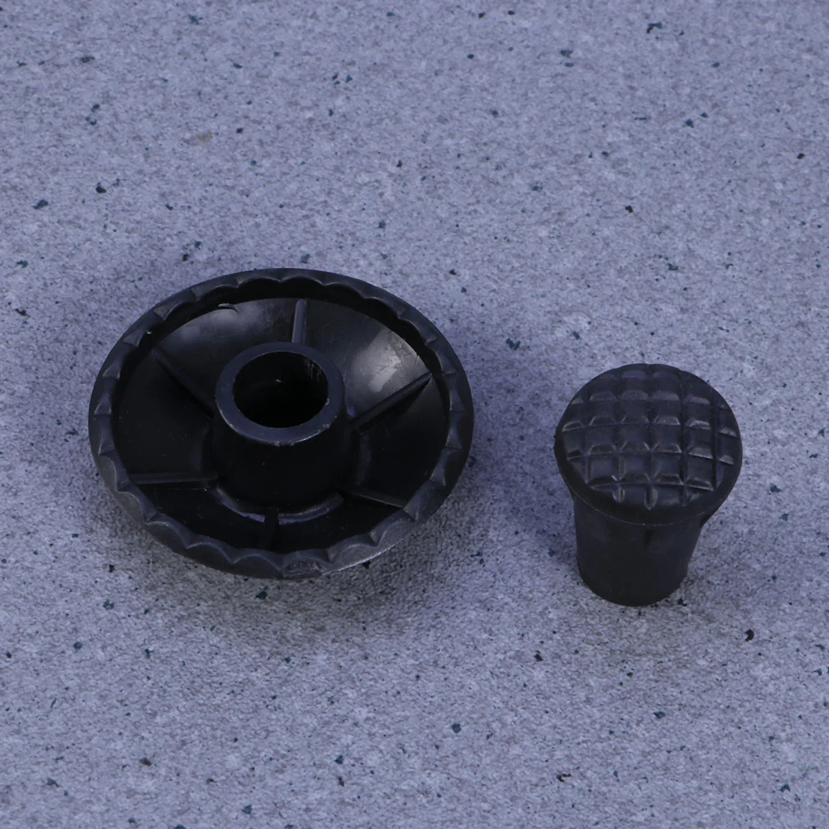 

4 Pairs Replacement Rubber Tips Set for Trekking Poles Heavy-Duty Durable Feet End Cover Tips for Hiking Poles Walking Crutches