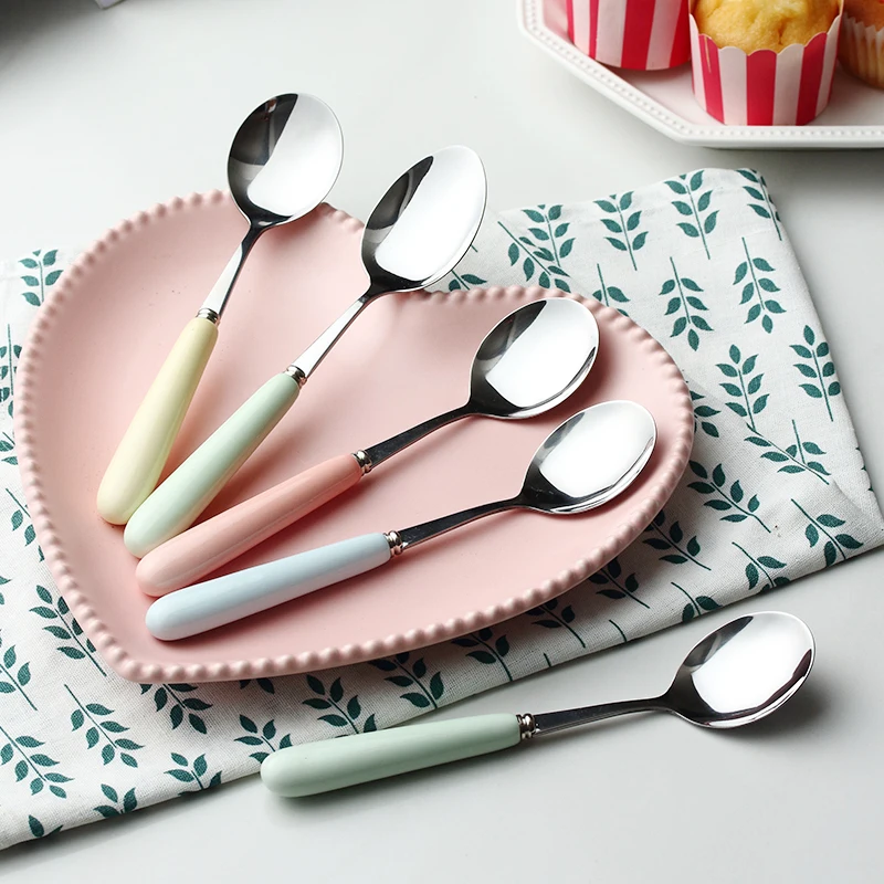 

4pcs Stainless steel Ceramic Handle Dinner Spoon Macaroon Color Dessert Spoon Ice Cream Cake Salad Spoons set Korean Tablespoon
