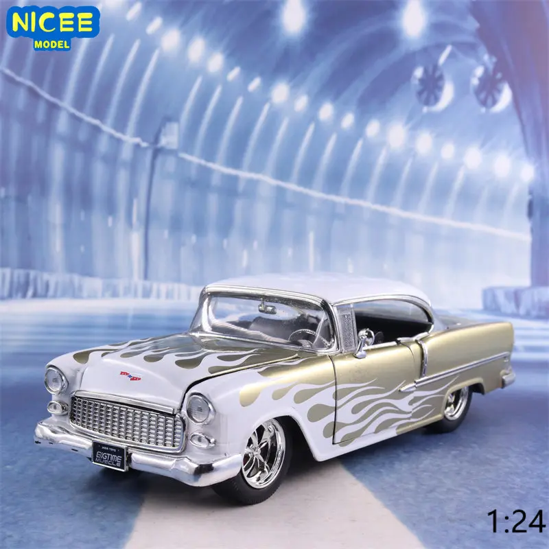 

1:24 1955 CHEVY BEL AIR High Simulation Diecast Car Metal Alloy Model Car Chevrolet Toys For Children Gift Collection J136