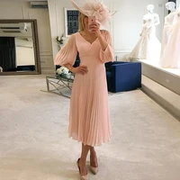 Stylish Short Chiffon Mother of Bride Dresses 3/4 Sleeves Deep V-neck A-line Mother's Party Gown Tea Length Wedding Guest Dress