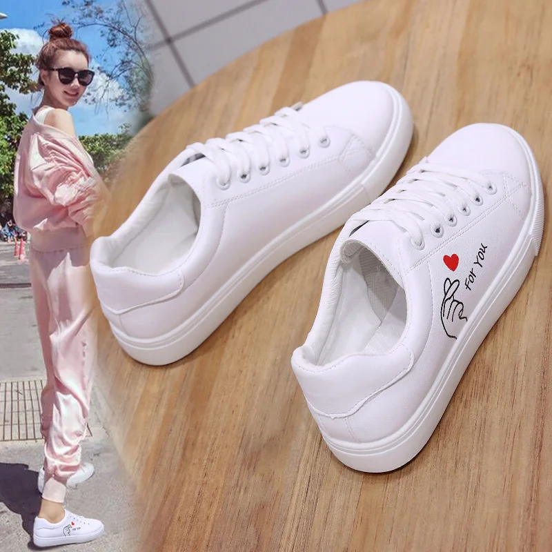 Heart-shaped Running Sneakers Shoes for Women Breathable Sports Walking Flats Woman White Casual Sneaker Zapatos De Mujer