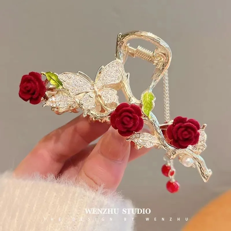 Рисунок 2 - Женская заколка для волос с кристаллами