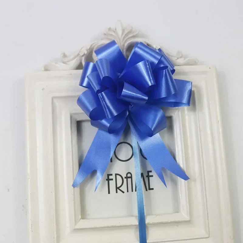 

Пластиковые разноцветные банты