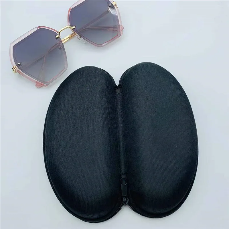 

Новинка, маленькая и свежая открытая вязаная женская сумка на молнии, модная простая коробка для солнцезащитных очков, поддержка дропшиппи...