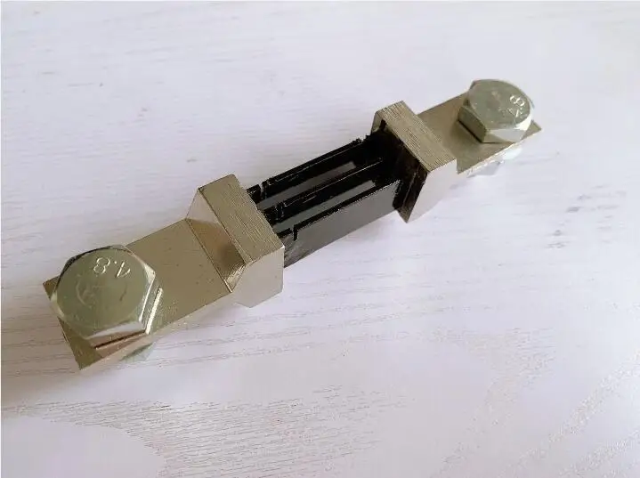 

Шунт амперметра постоянного тока VIDONIA FL-2