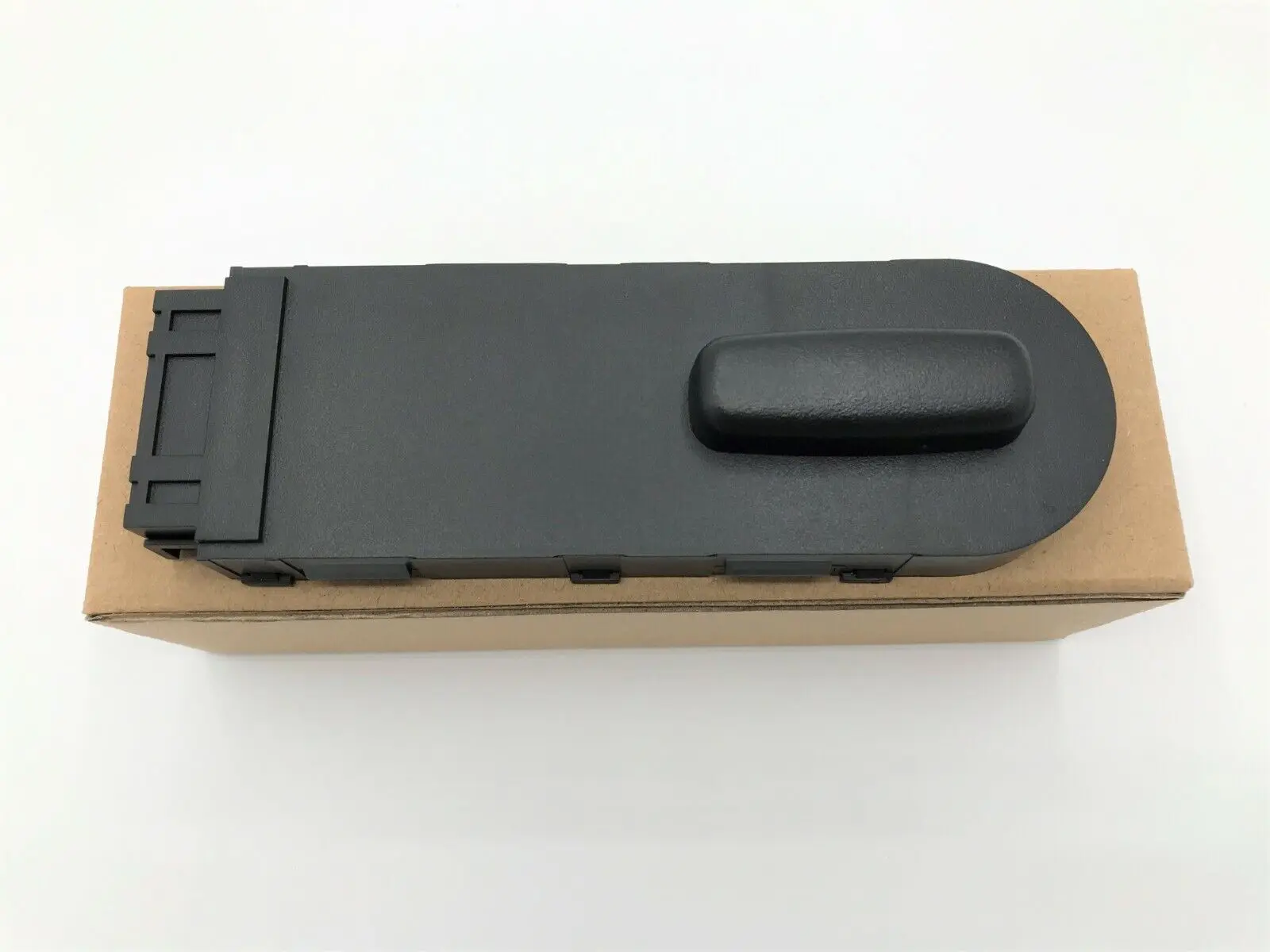 

Стандартный переключатель сиденья FCBJX 97-04 Corvette C5, неспортивный сиденье s12135159