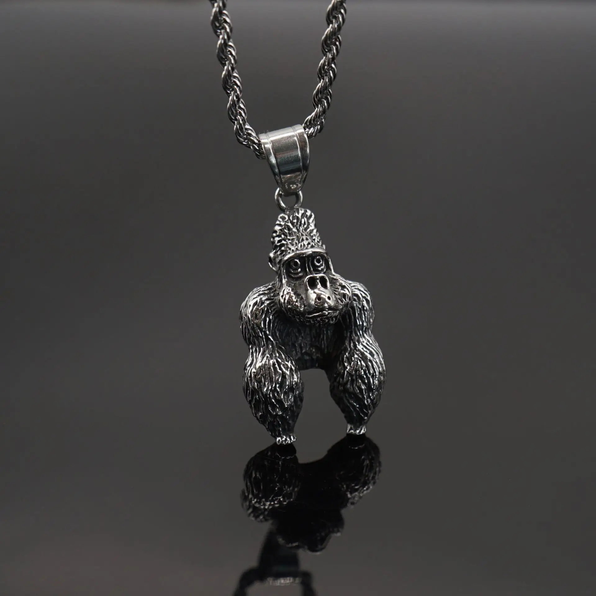 

Animal Series Vintage Cute Gorilla Stainless Steel Pendant Personalized Fashion Clothing Accessories Gift