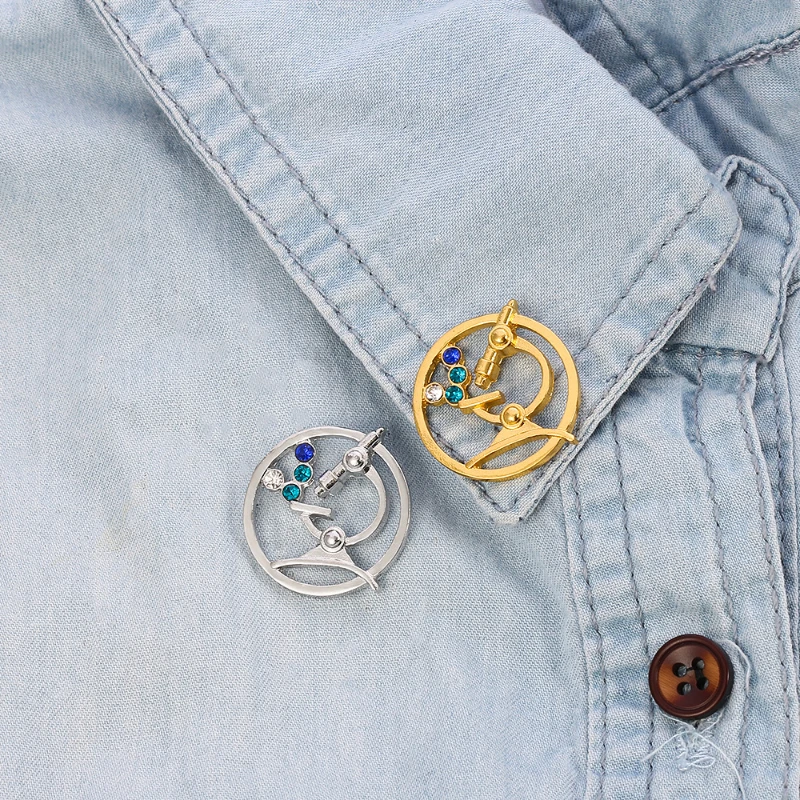 

Creative Lapel Pins Microscope Jewelry Fashion New Year Gift Badges Friends Pin Women's Brooch Christmas Accessories