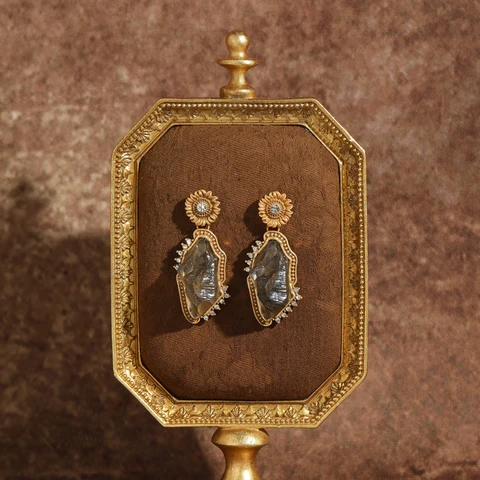 LOVE GREEN LIVE GREEN Серьги-капельки с подсолнухом из камня