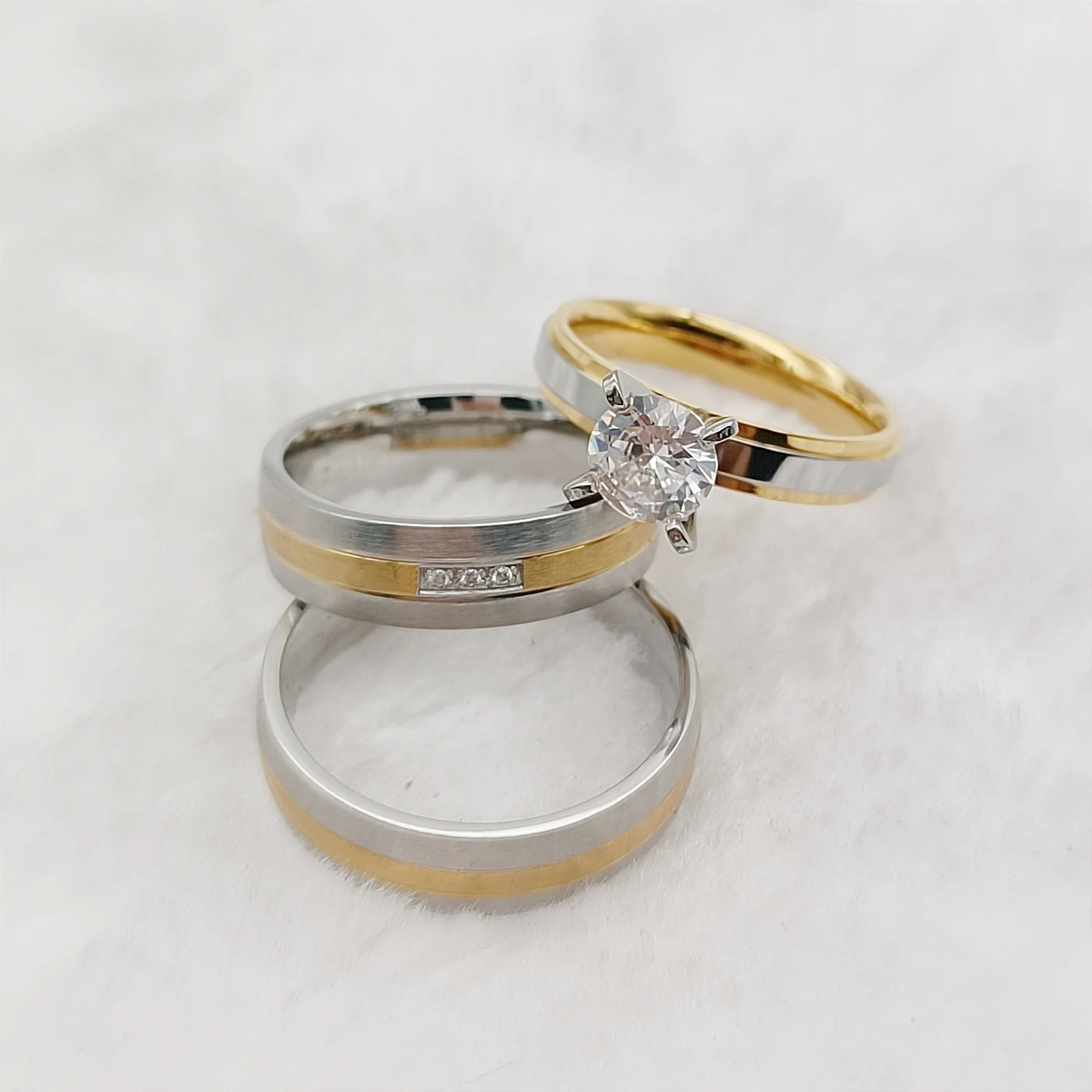 

Wedding Engagement Ringe Sets for Men and Women Stainless Steel Jewelry Cz Diamond Couples Rings Anillos De Oro