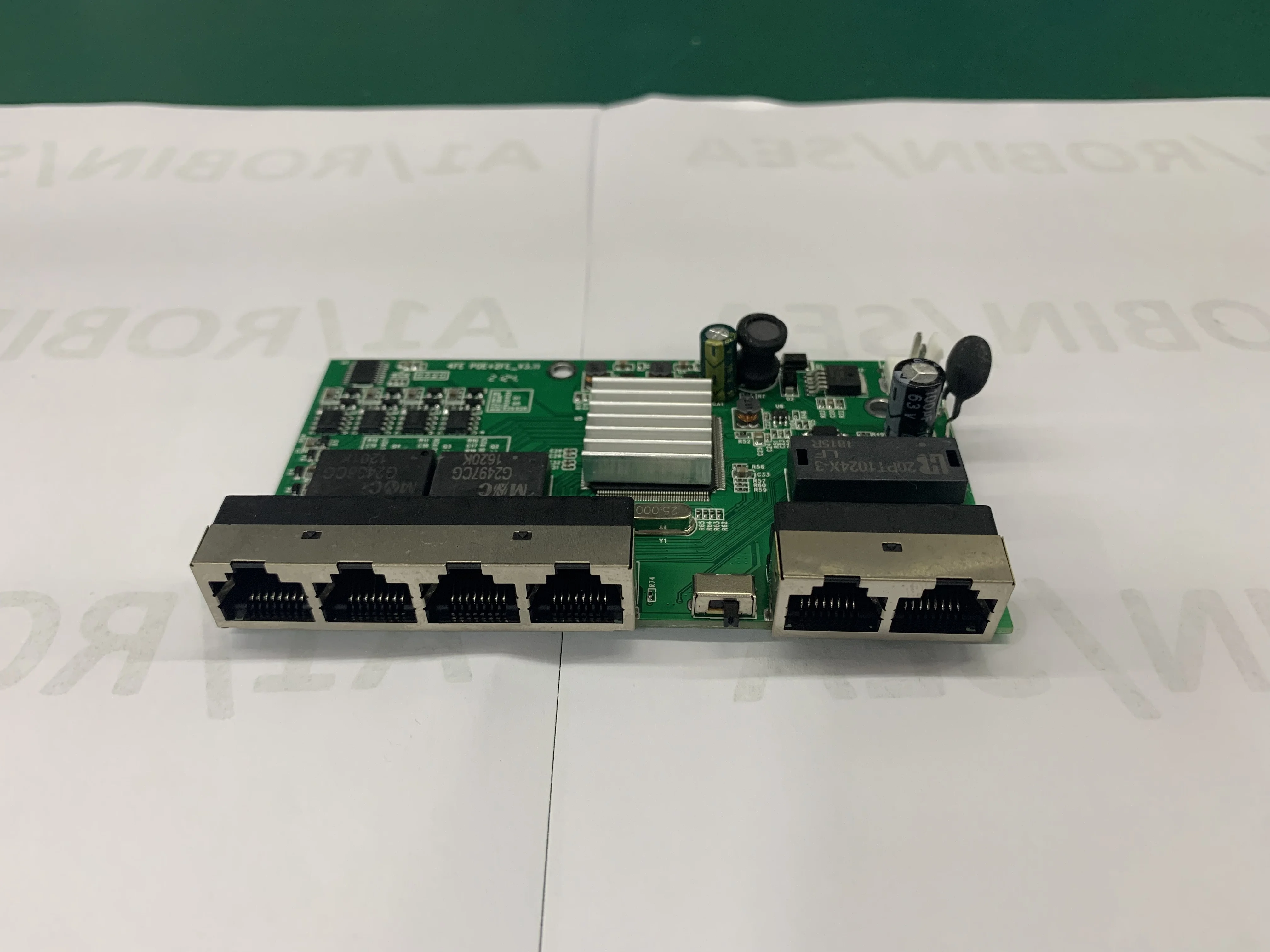 Заводской Ethernet-коммутатор OEM ODM POE 4FE+2FE PCBA на складе