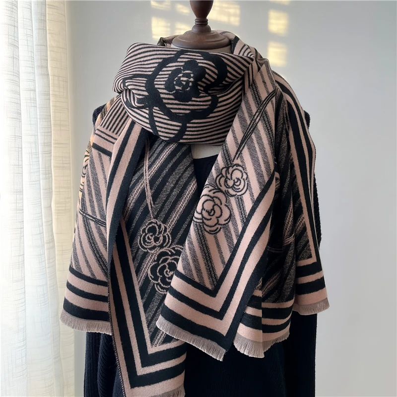 

Thick Cashmere Neckercheif Scarf for Women Luxury Floral Print Shawl Wraps Winter Warm Blanket Poncho Fashion Bandana Bufanda