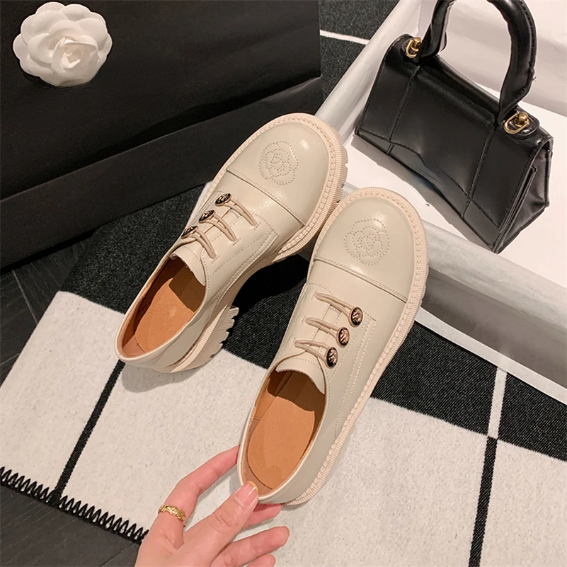 

2022 Women's Shoes Spring and Autumn Round Toe Fashion Chunky Heels High Heels Platform Button Middle Heels Spring Beige