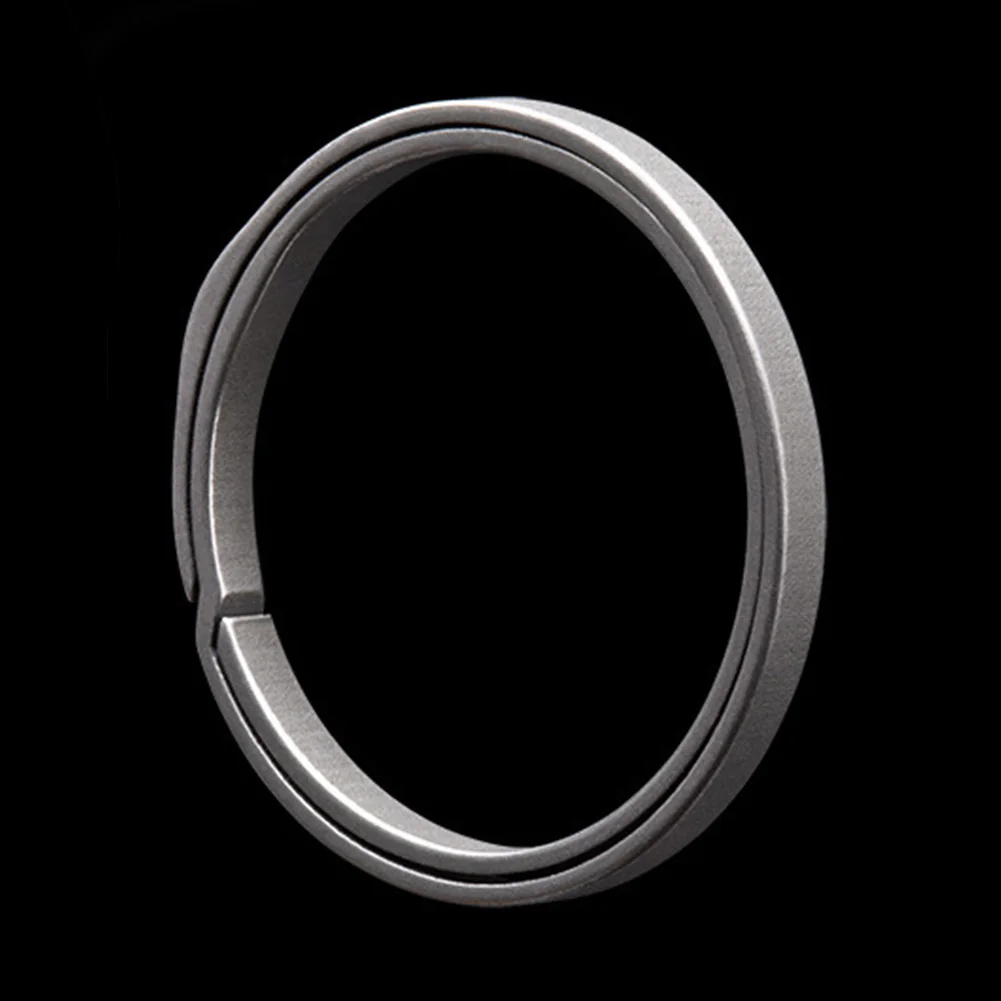 

Brand New High Quality Titanium Alloy Key Ring Keychains Buckle Pendant Super Lightweight Car Keychain Key Ring