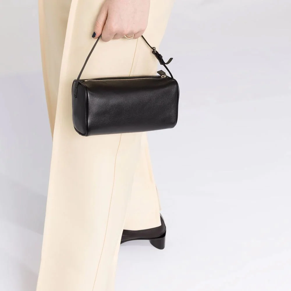

The * Row Pencil Clutch Bag Retro Simple Handbag 90s Barrel Bag Cowhide Penholder Bag Mini Underarm Handbag Women's Bag