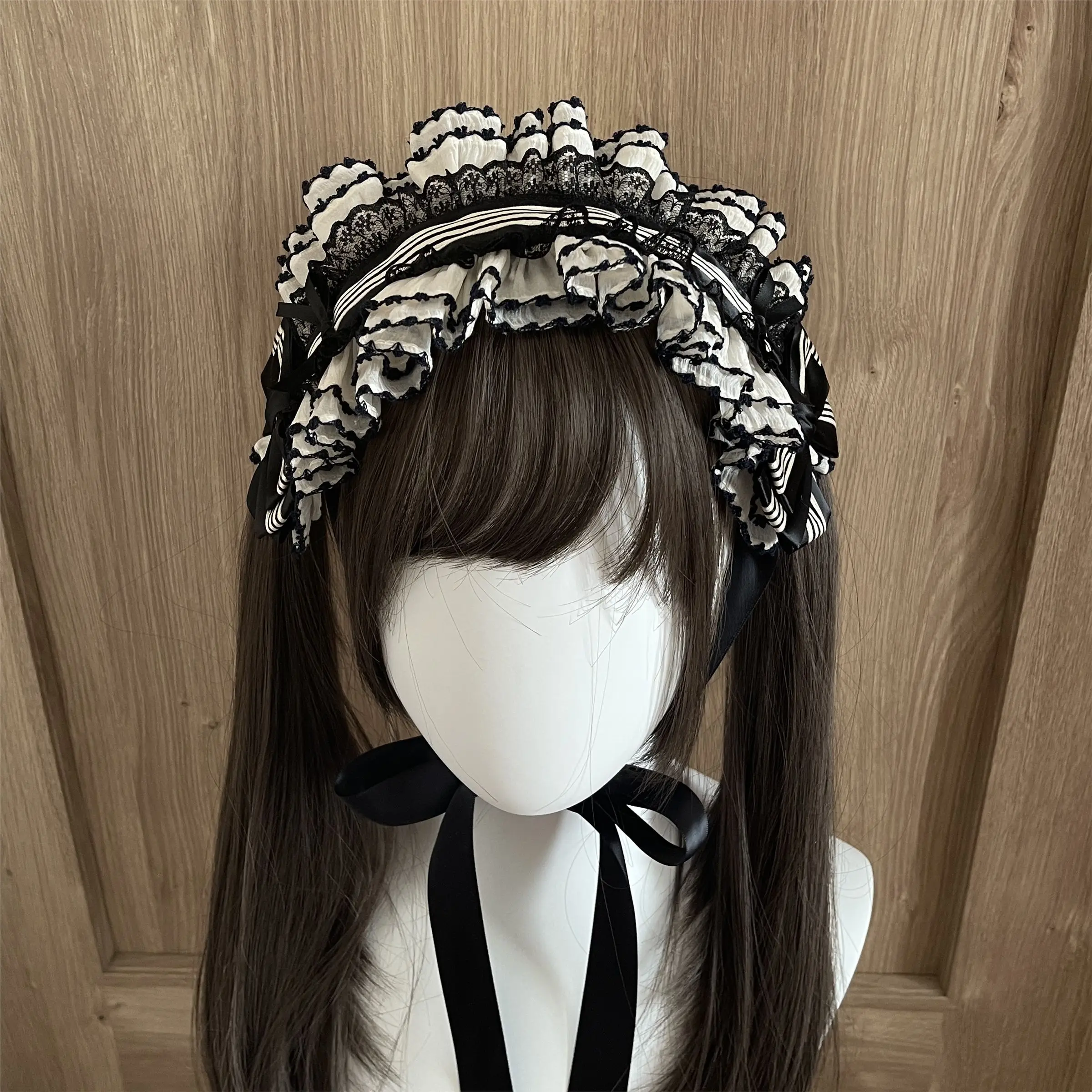 Фото Оригинальная повязка для волос Coalfell Lolita, черно-бежевая, элегантная, в полоску, с кружевом и бантом, ручной работы, милые аксессуары в стиле Лолита №4