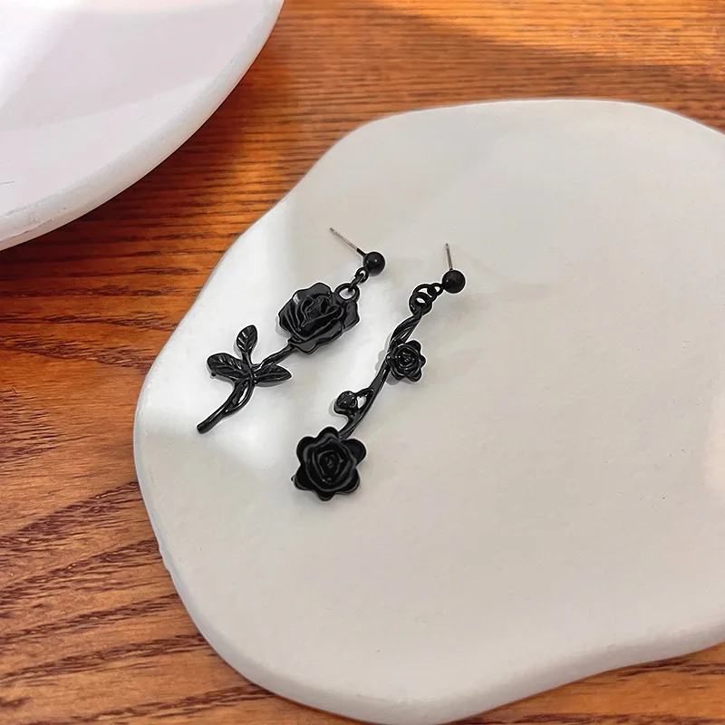 

New 2022 Arrivals Dark Gun Black Asymmetric Rose Stud Earrings for Women Girl Party Jewelry Gifts