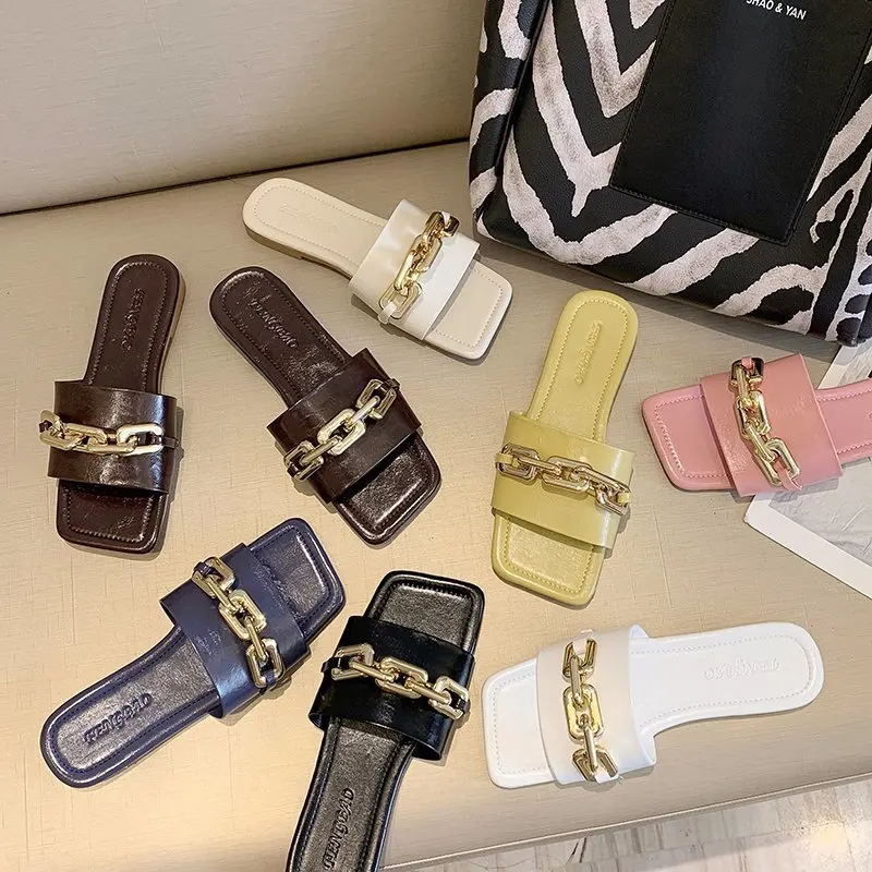 

2022, модные повседневные летние женские тапочки, металлическое украшение, квадратные Женские однотонные пляжные тапочки с плоской подошвой ...