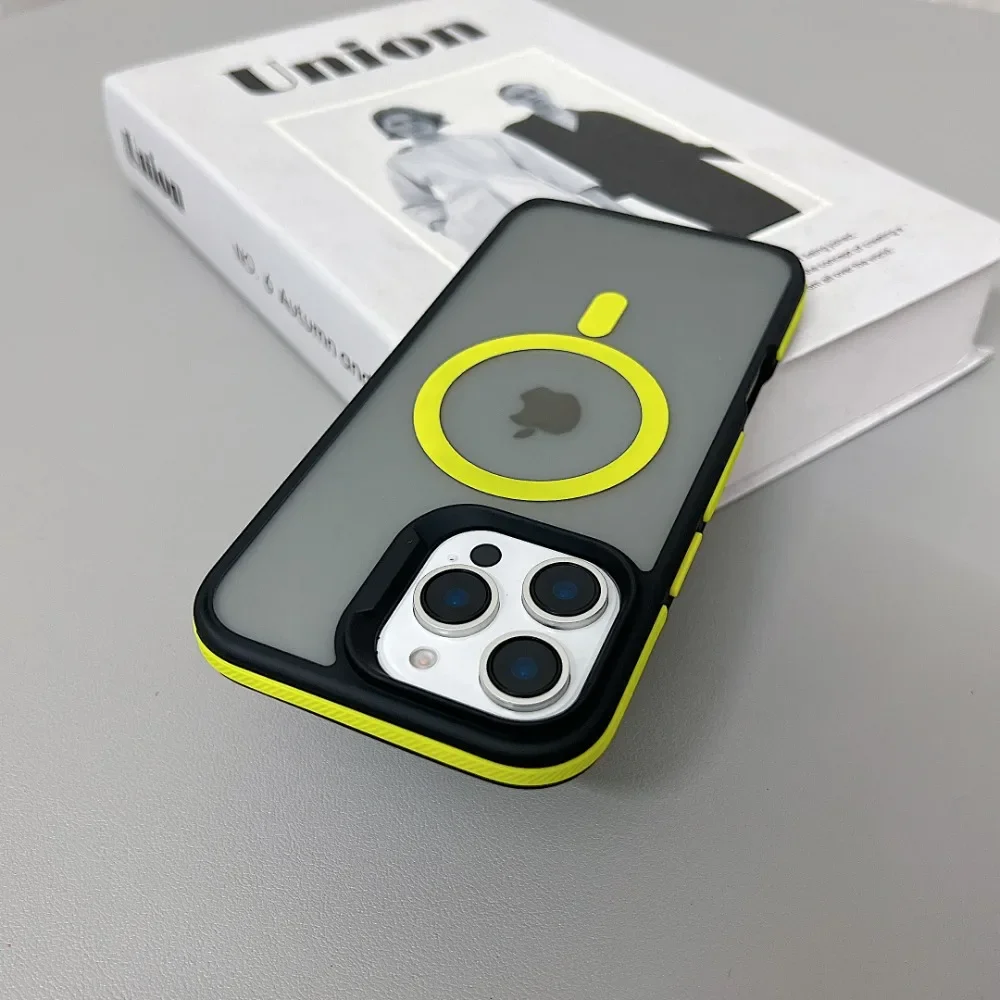 Funda de lujo con armadura translúcida mate de Color magnético a prueba de golpes para iPhone 11 12 13 14 15 16 ProMax Magsafe cubierta de carga inalámbrica