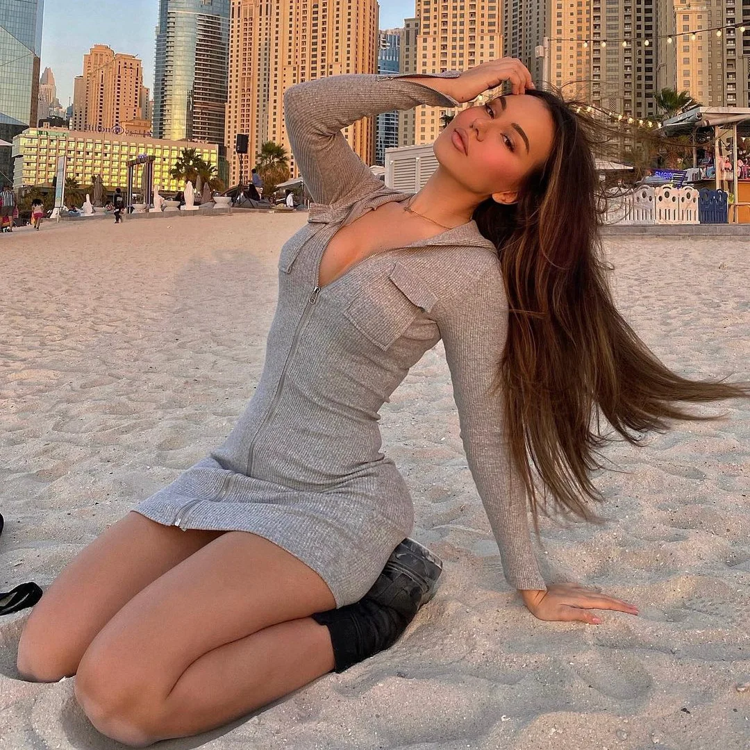 

2022 Spring Sexy Girl Hooded Waist Slim Long Sleeve Zipper Casual Skirt Hip Cardigan Dress