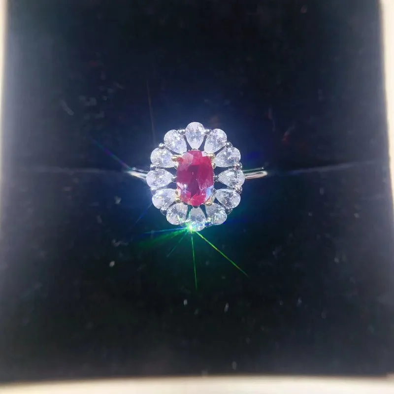 Женское кольцо из серебра 925 пробы с Александровым камнем