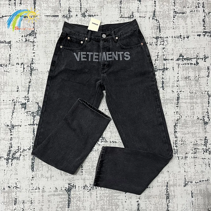 

Letter Print VETEMENTS Denim Pants Streetwear Men Woman Heavy Fabric Material Retro Washed Jeans Buttons Pocket VTM Trousers