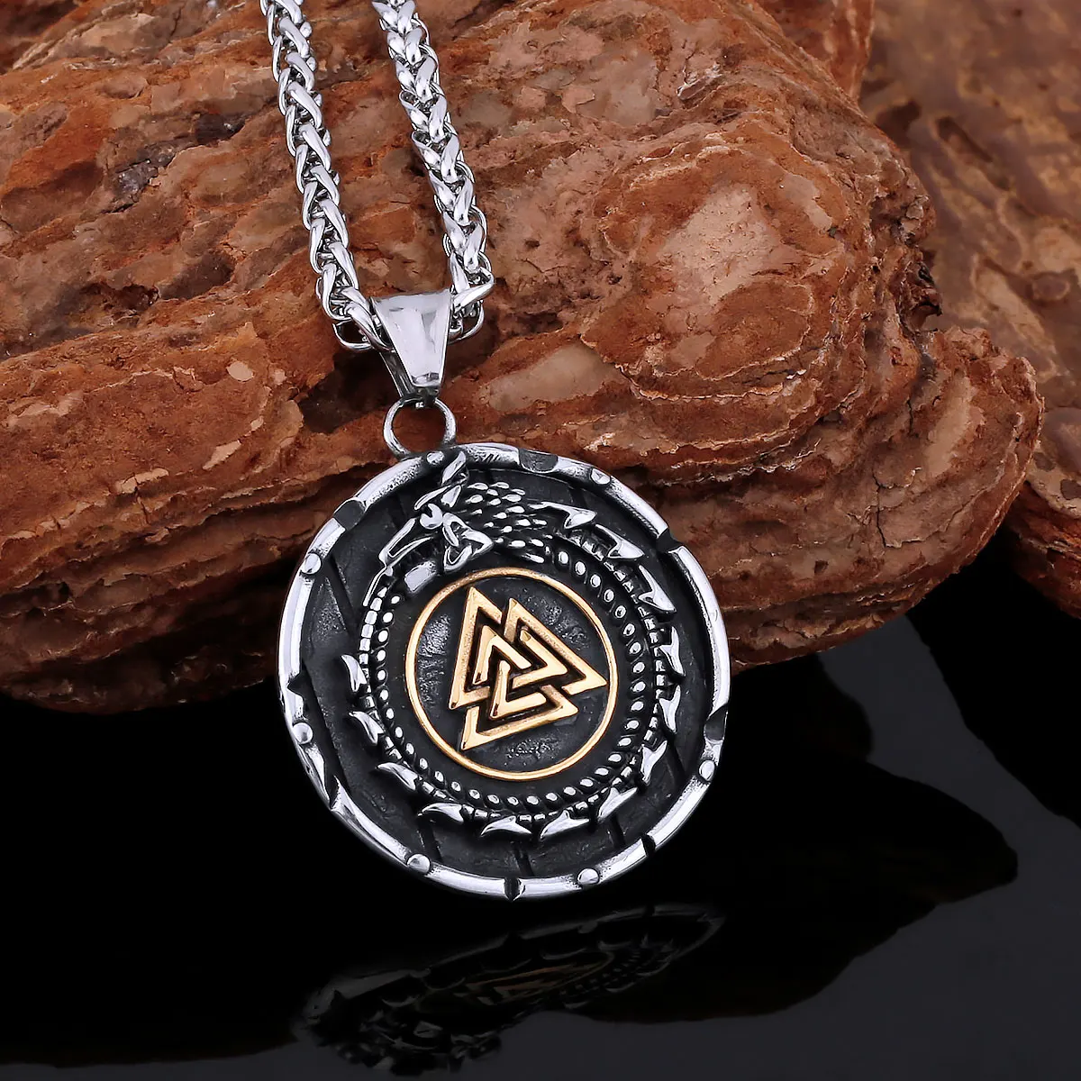 

Boutique Design Viking Street End Snake Dragon Necklace Nordic Men's Odin Triangle Rune Stainless Steel Pendant Amulet Jewelry
