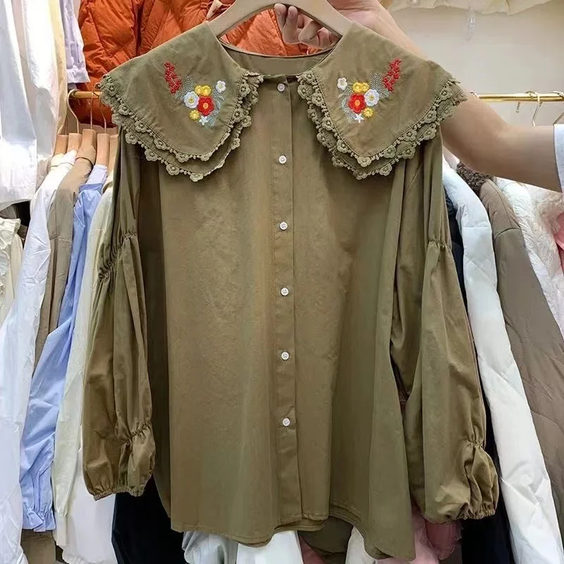 

Милая Кружевная рубашка большого размера с воротником «Питер Пэн» Блузки с вышивкой корейский стиль Лолита преппи милый топ на пуговицах Jk ретро одежда