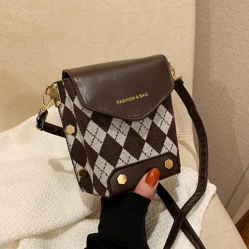 

Luxury Design Women's Mobile Phone Bag Rivet Shoulder Messenger Bag Fashion Trend Portable Change Small Square Bag Bucket Bag