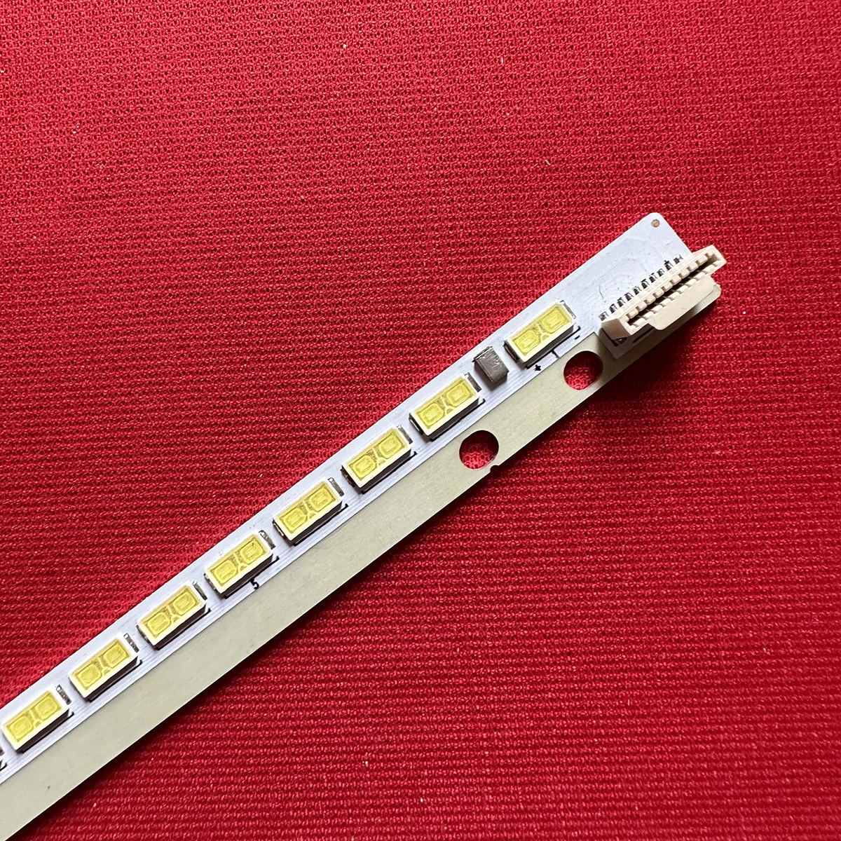 LED-ленты для 47PFL5028T/60 47PFL5038T/60 47 дюймов For LED Tapes 47&quot V13 Edge REV0.5 0.4 6916L1009A Bands Rulers Lanes