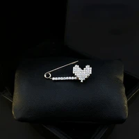 high end heart pin women rhinestone heart shaped brooch fixed clothes cardigan pins jewelry silk scarf buckle accessories gifts