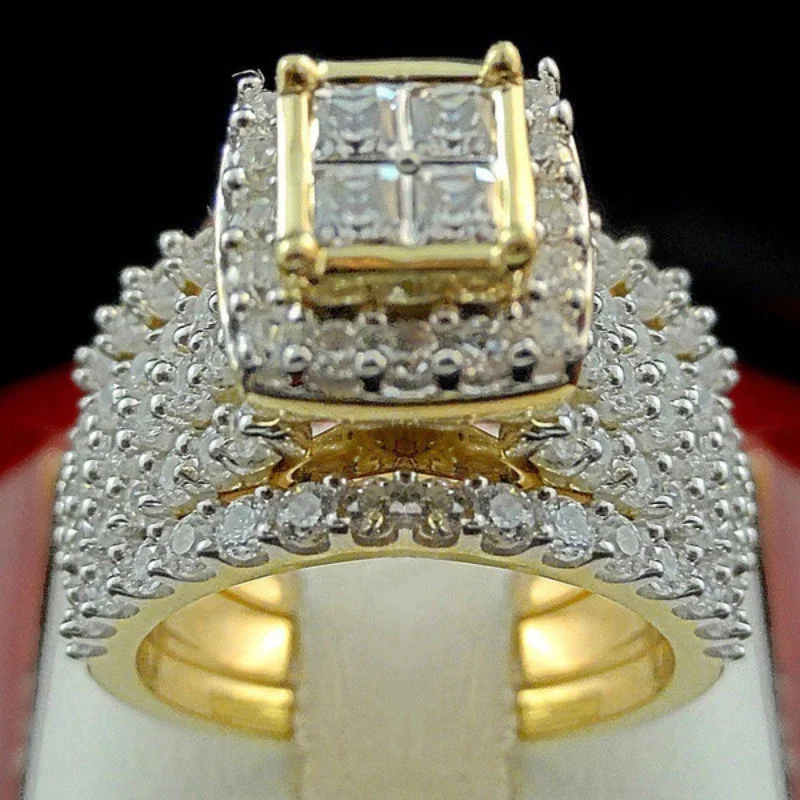 

The new gold-plated diamond princess ring refers to the luxury 2-piece engagement in Europe and America.