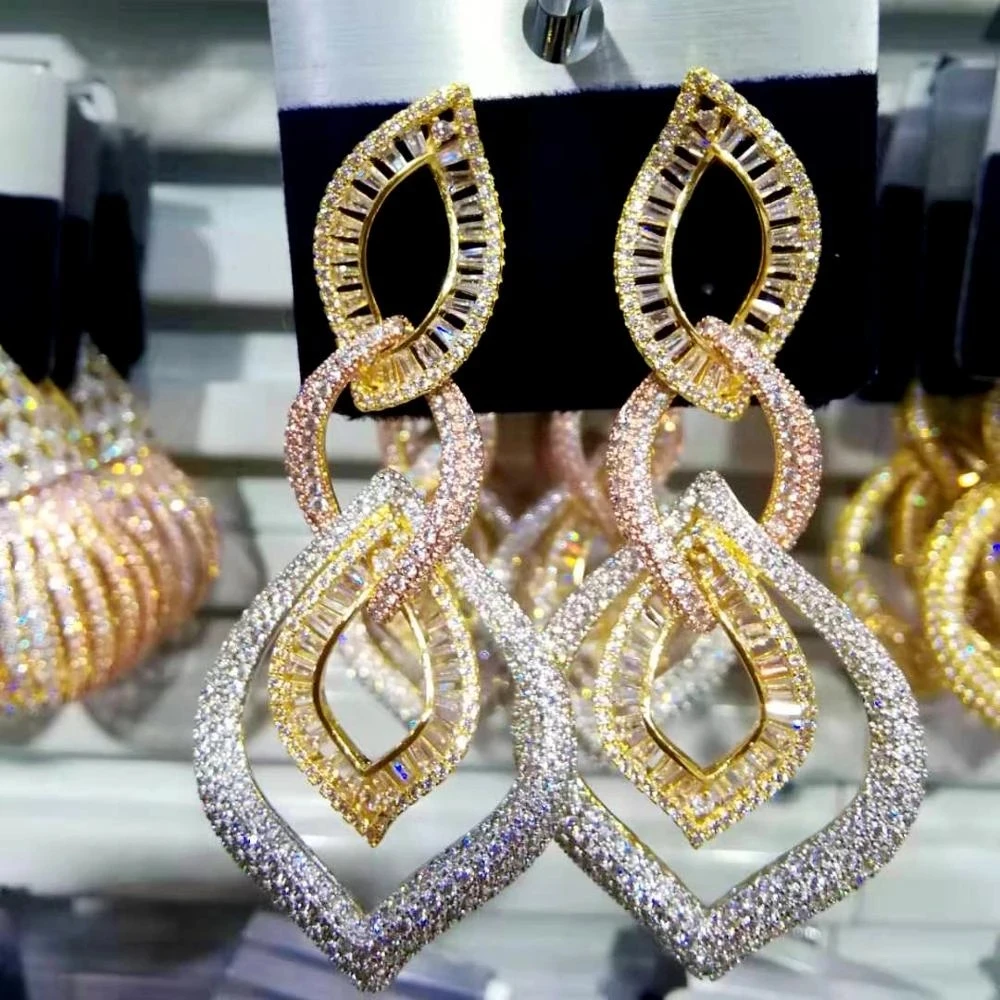 

Soramoore Summer Double-Sided Hanging Hollow Rhinestone Earrings Pendant Temperament women's Jewelry High Quality New Fashion