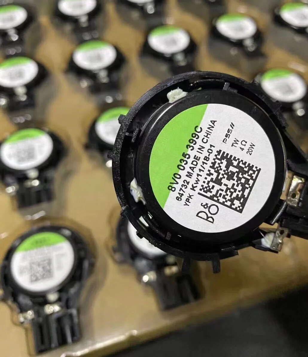 

Для Audi A3 8V Q2 B & O tweeter 8V0 035 399C