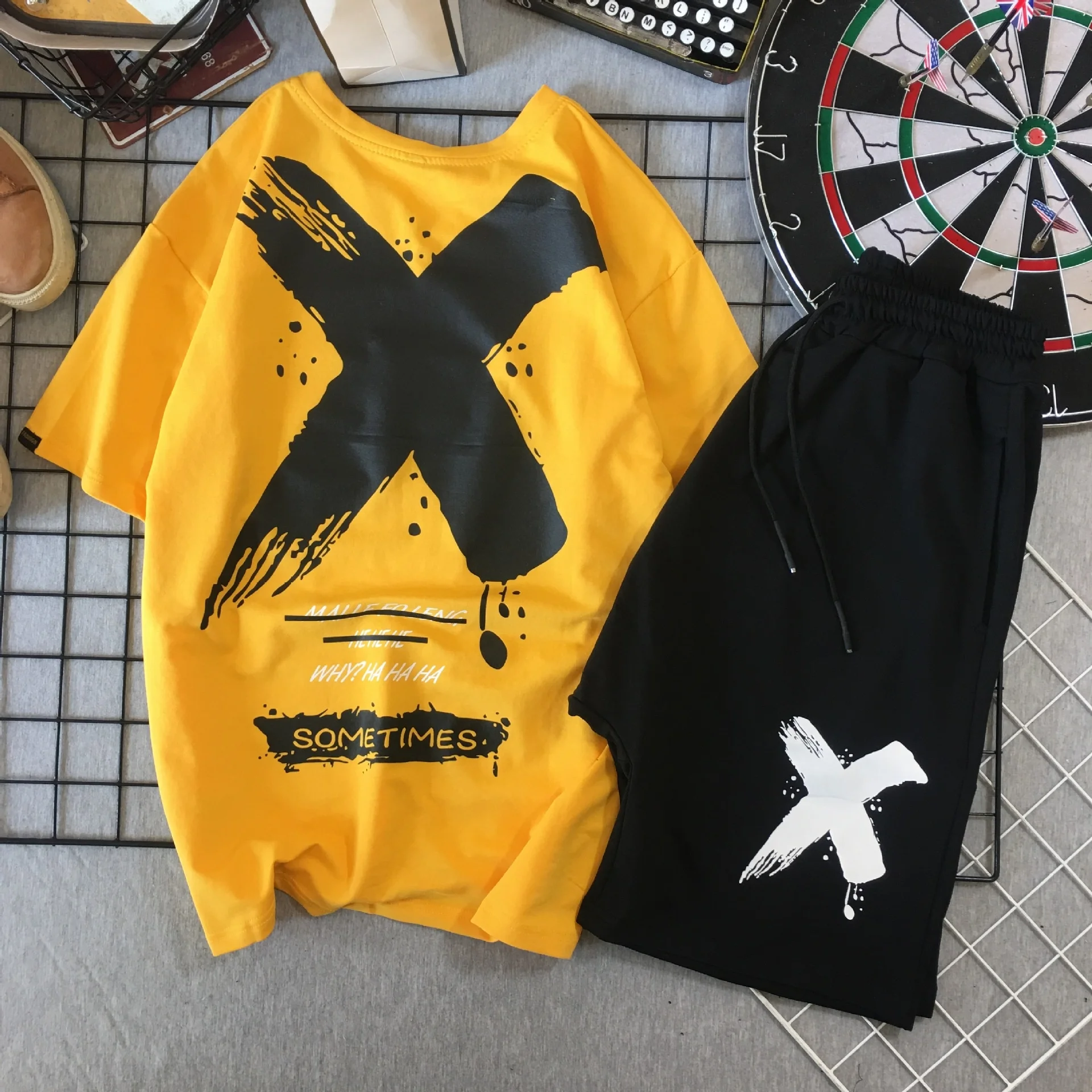 Костюм спортивный мужской с принтом футболка и шорты повседневный комплект