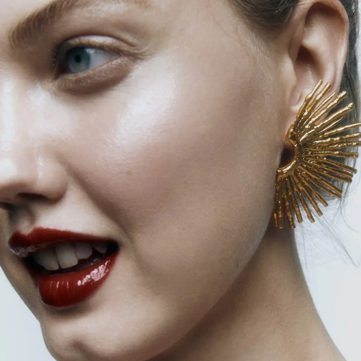

Exaggerated Gold Color Irregular Geometry Shiny Metal Big Drop Earrings Women Rhombus Punk Earrings Party Jewelry