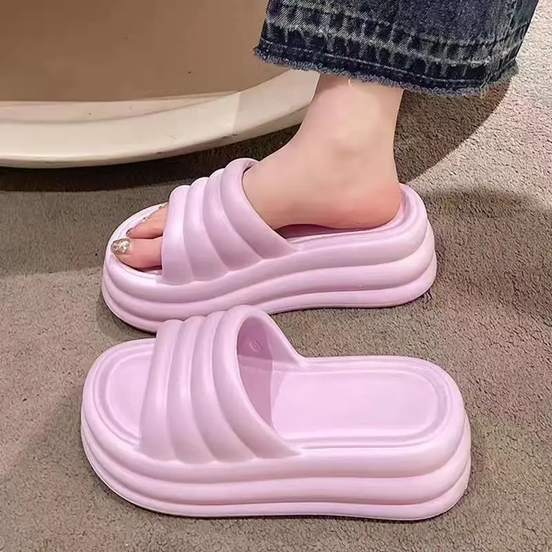 Шлепанцы женские на массивной платформе летняя пляжная обувь толстой подошве