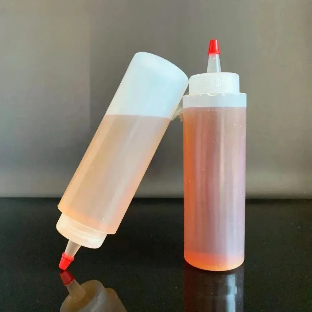 1 шт. пластиковая бутылка для соуса с красной крышкой