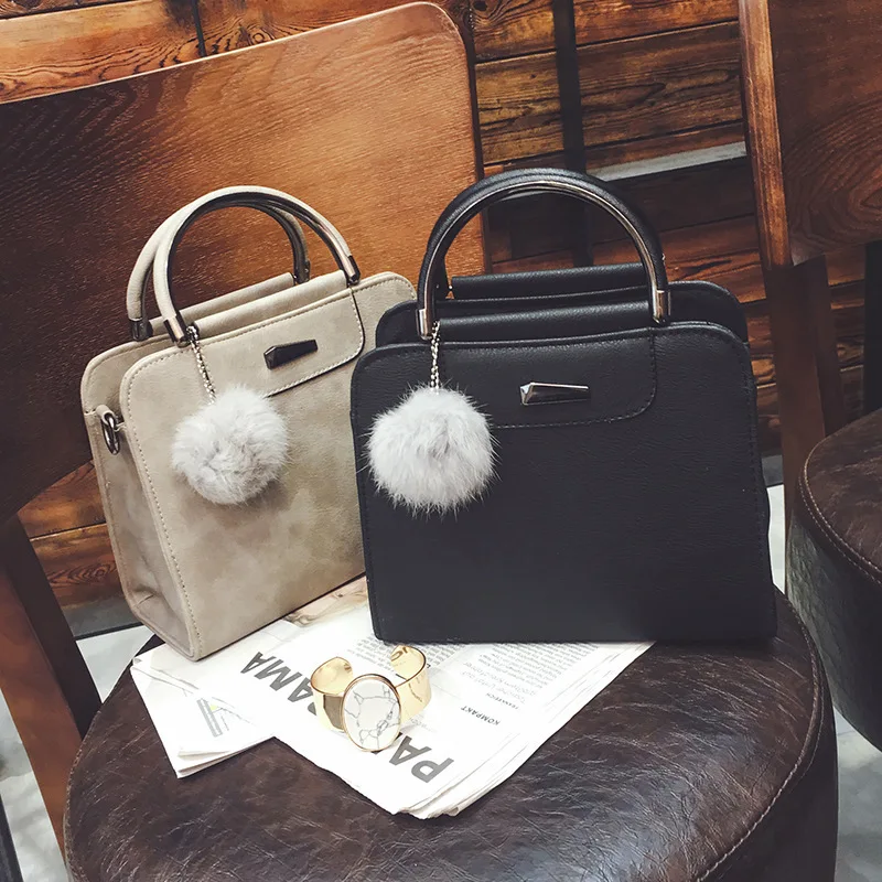 

Plush Pendant Leather Grain Clutch Bags Luxury Bag Woman Pouch Designer Mysterious Box Bolsas Duffle Women's 2022 Trend Handbag
