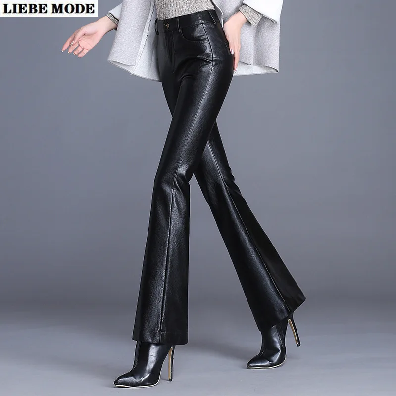 экокожа клеш. штаны клеш экокожа. экокожа клеш. кожаные брюки клеш женские. кожаные штаны клеш женские.