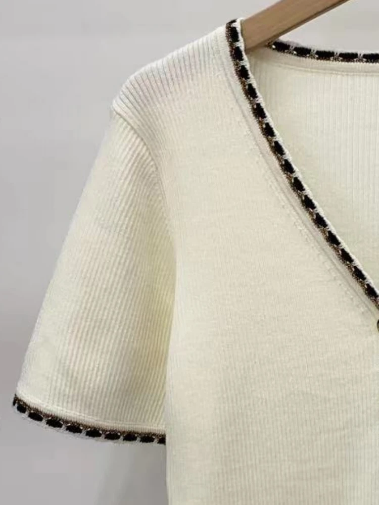 

2023 Early Autumn New V-neck Short-sleeved Single-breasted Cardigan Women