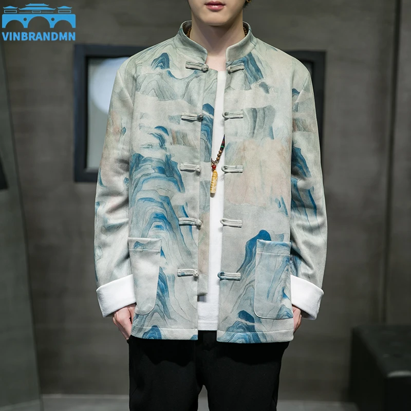 

Мужская замшевая куртка с длинным рукавом и воротником-стойкой