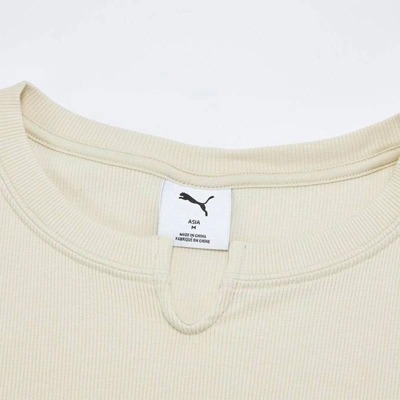 Фото Оригинальная спортивная удобная футболка Puma с ребристой отделкой, облегающего кроя, с короткими рукавами, 638607-87 №3